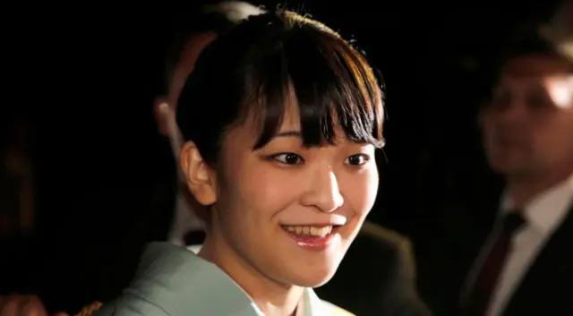 日本女兵阅兵震撼场面,日本阅兵式上的女兵