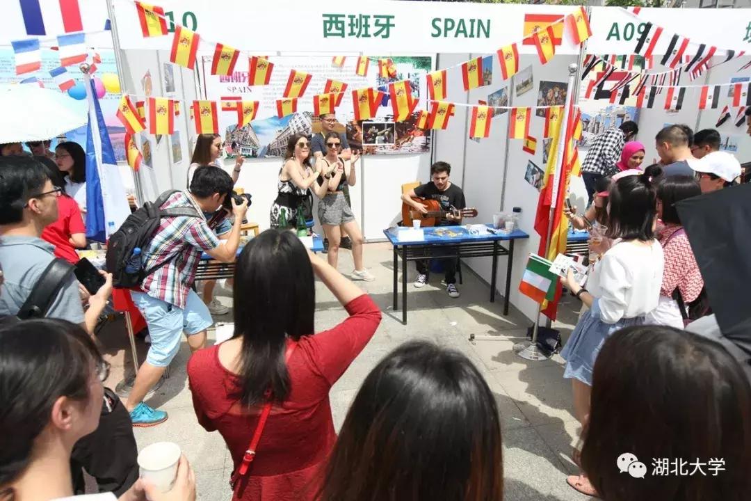 今天是你的生日，我的湖北大学！书记喊你回学校打卡