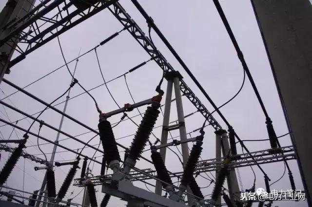 变电站设备基础施工视频讲解,110kv变电站设备讲解及图片