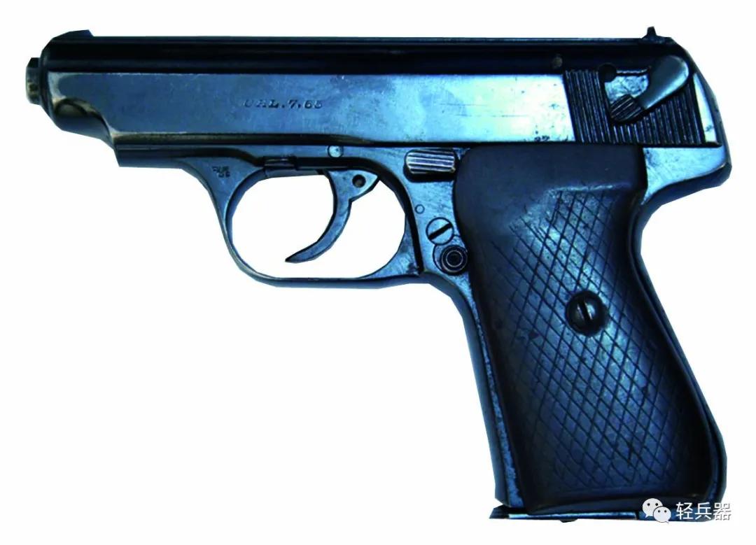 好文继续:瓦尔特PP/PPK、绍尔38H等纳粹曾装备的手枪,也曾出现在大连警局:大连警用手枪追踪(12)