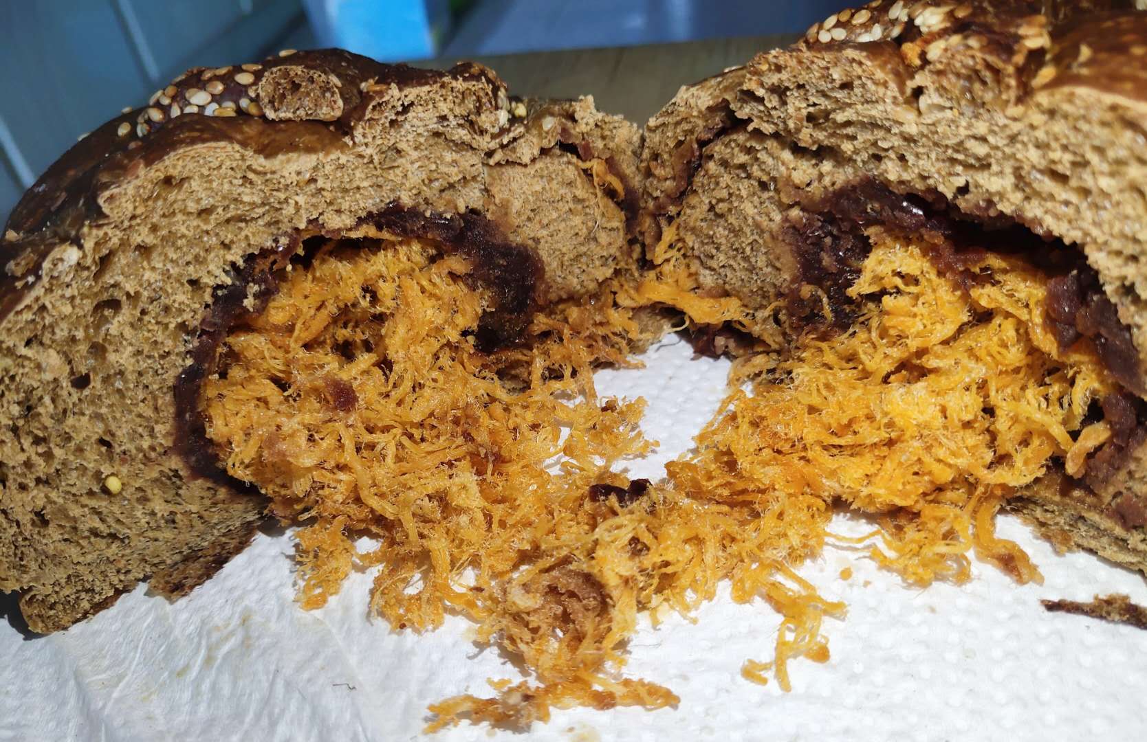 好利来原麦山丘,3款全麦面包的小测评