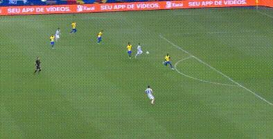 阿根廷夺冠，梅西更衣室脱衣狂欢，八项数据列第一统治美洲杯