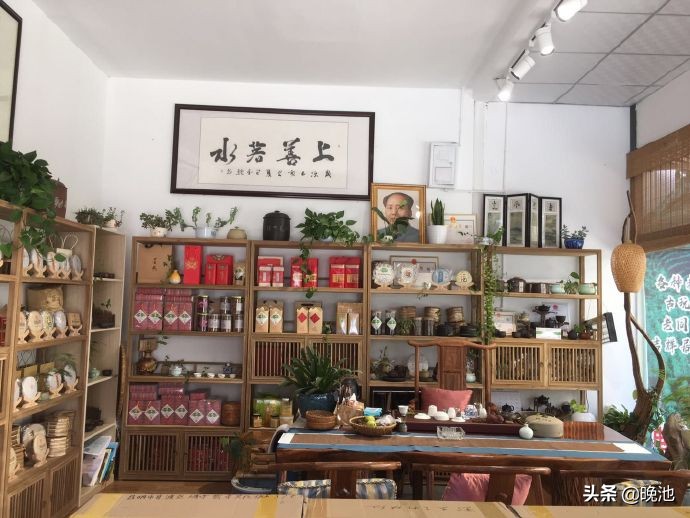 云南彩蕴康庄体育大力推广校园足球，训练后放松有创意！动静结合