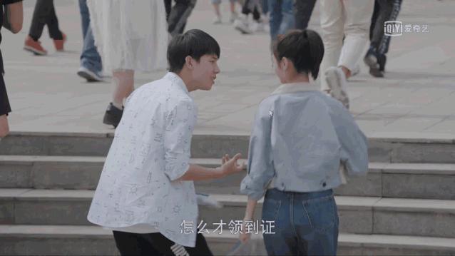 咏梅小欢喜剧照,小欢喜刘静演技咏梅落泪