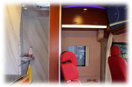 10万级别房车洛阳房车展全系展示,房车展40万的重卡房车