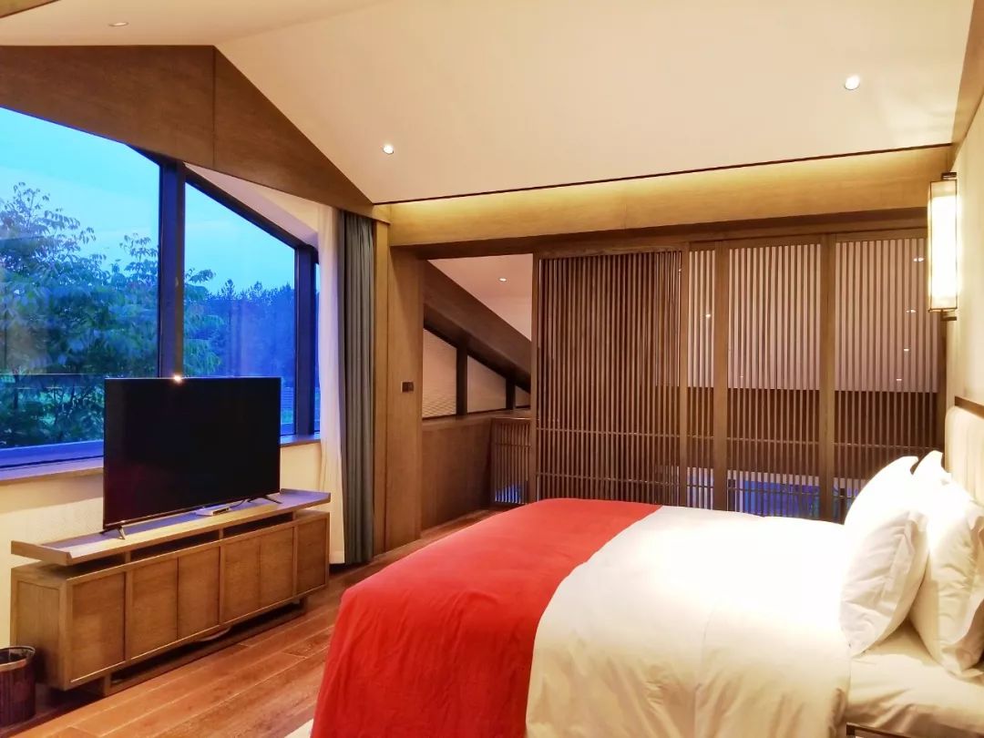 眺云海秘境、西子春晓，每一家都是旅行艺术，带你躺入春天~