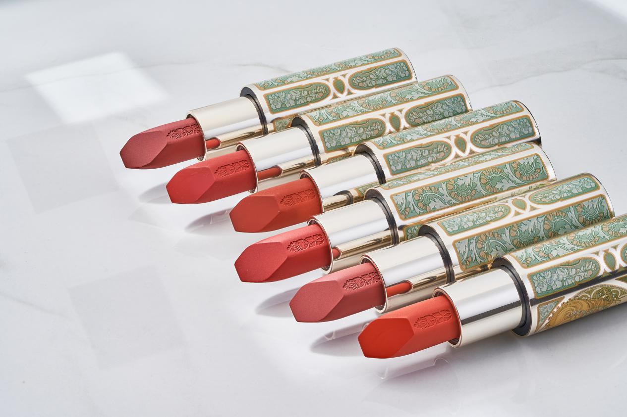 粉底液国货兰瑟,国货彩妆兰瑟好用吗