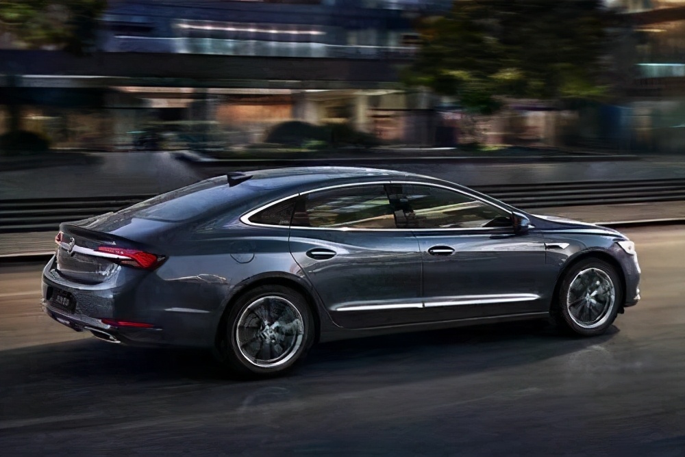 别克君越最值得入手的b级车,越级享受别克全新君越