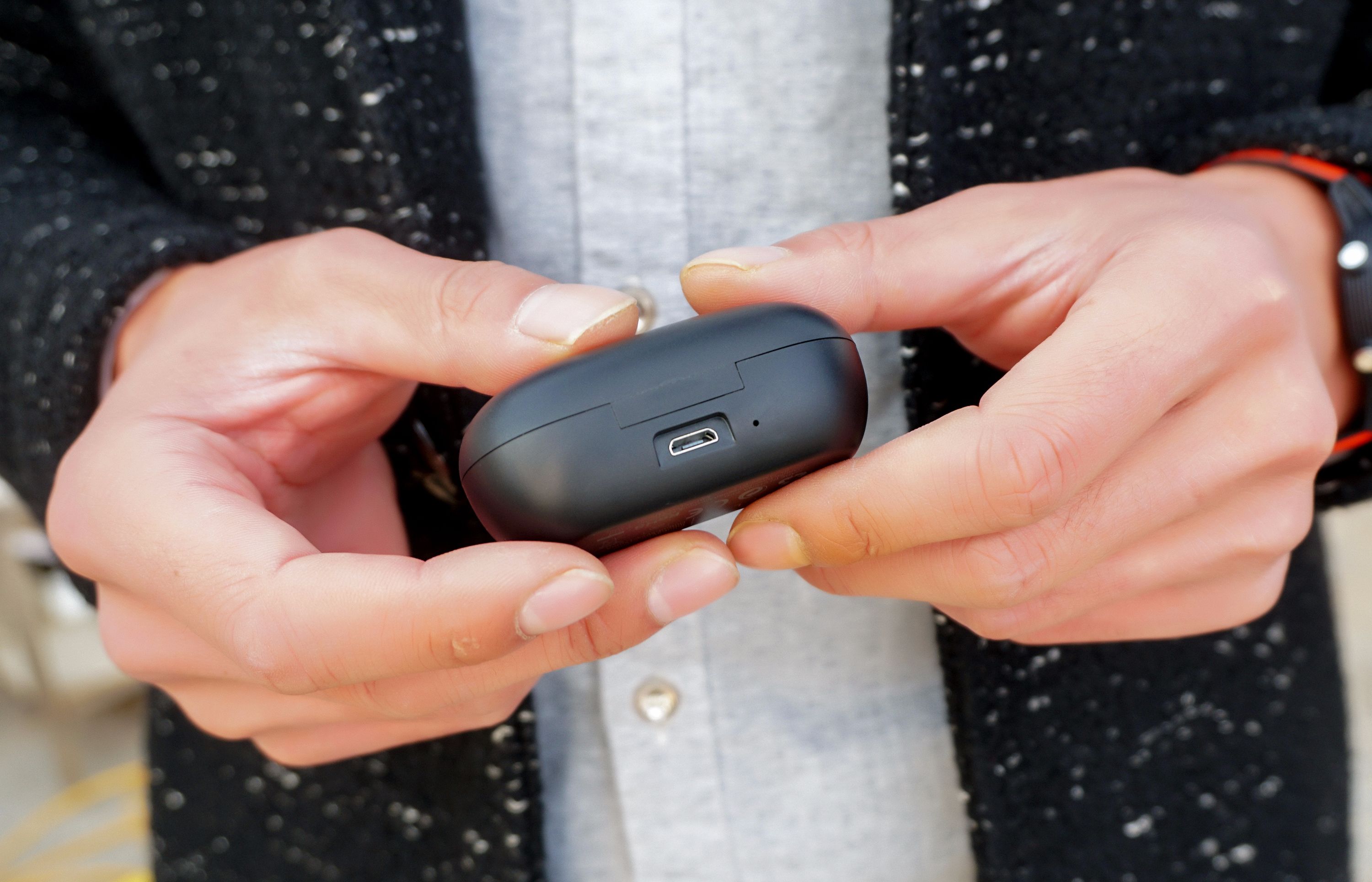 haylougt1蓝牙耳机评测,百元不入耳耳机性价比之王