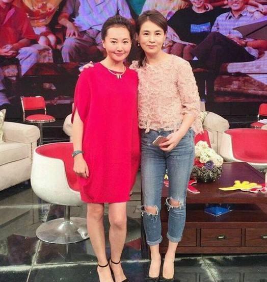 她是荧屏最美赵飞燕，被英达堂弟“骗”感情生下女儿后被抛弃