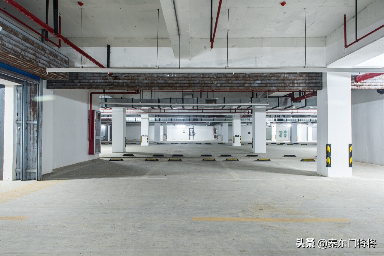 新能源充电停车场使用什么充电桩,地下车库新能源充电桩位置要求