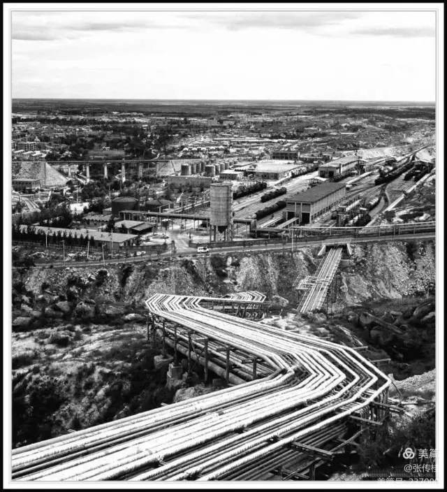 夜爬凤凰岭,雪落鸡冠山