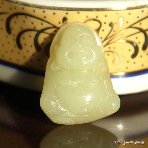 张冠李戴否认了事物的特殊性,张冠李戴与偷换概念的区别