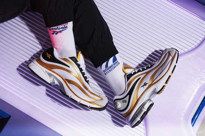 reebok锐步鞋纯黑色,锐步reebok篮球鞋怎么样