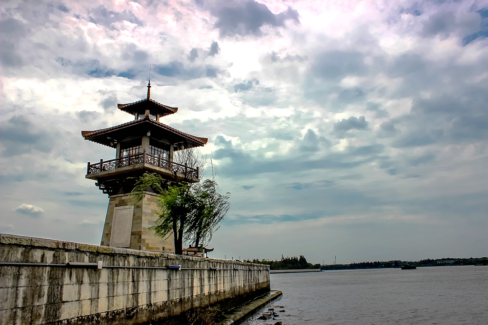 黄浦江是上海的母亲河全长114公里,上海母亲河黄浦江发源于哪个湖