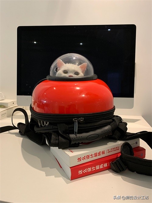 拍一张照片就能设计成一幅海报,一张人像图片做成海报构图