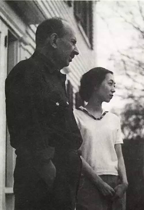 张爱玲在美国晚年生活经历,张爱玲嫁给65岁老作家贫寒度日