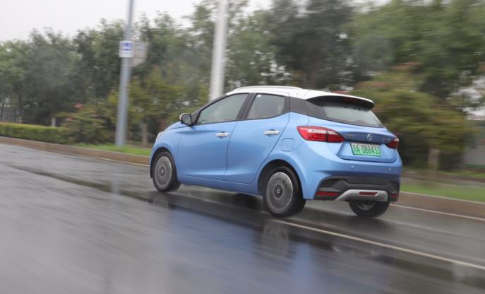 车虽小五脏俱全,江铃易至ev3的320里程真实续航实测