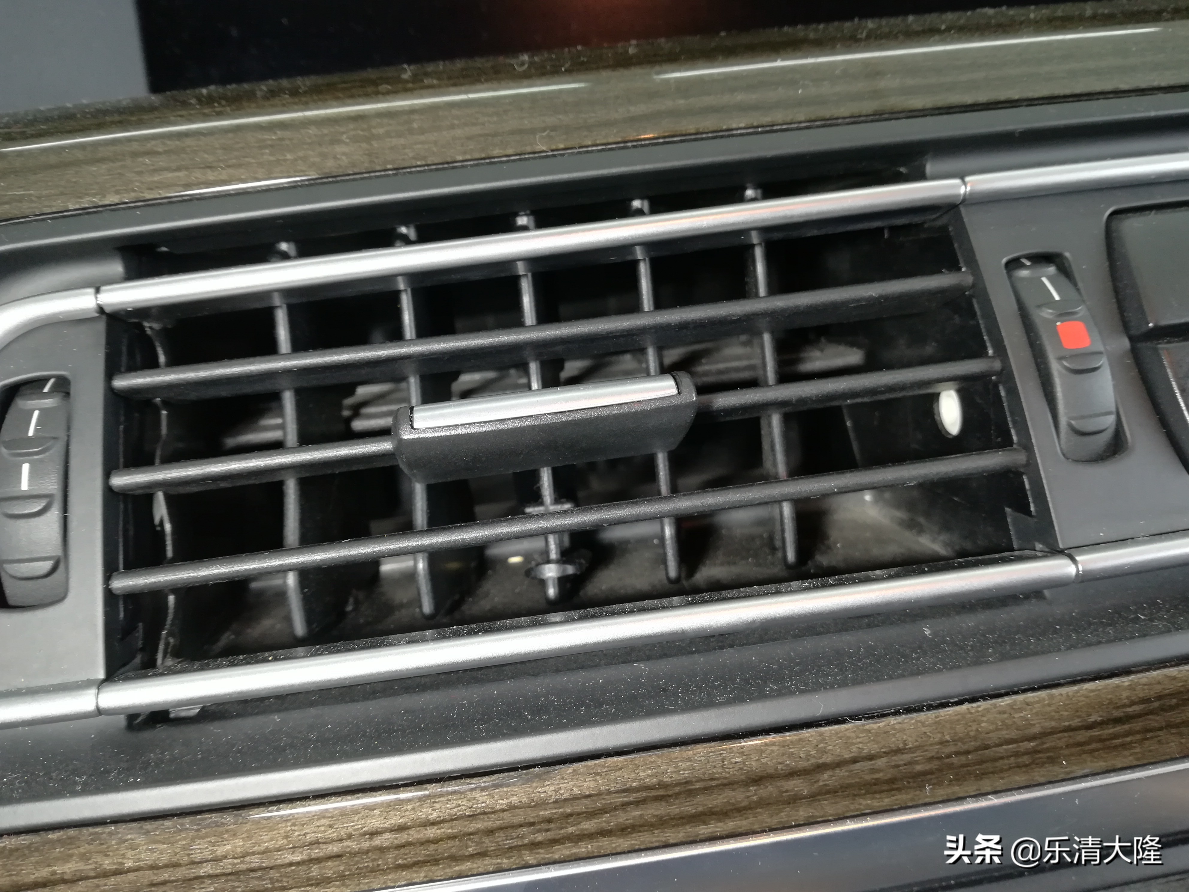 广州宝马7系内饰清洗,宝马7系发动机舱清洗