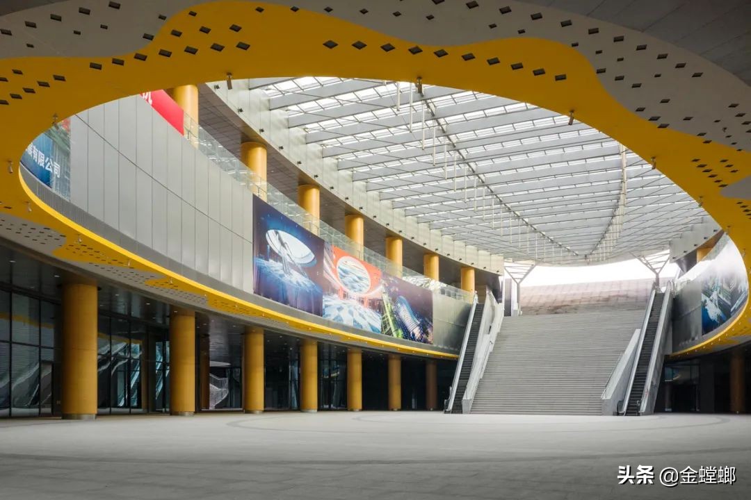 地铁连接商业综合体通道平面图,新建一座大型城市商业综合体