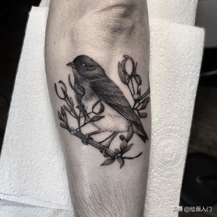 这些精美的黑白点绘插画，竟是纹身，如同复古的石版画一般美丽