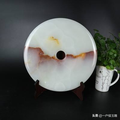 张冠李戴否认了事物的特殊性,张冠李戴与偷换概念的区别