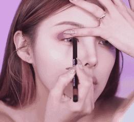 怎么画万圣节眼影教程简单,简单兔子妆容眼影