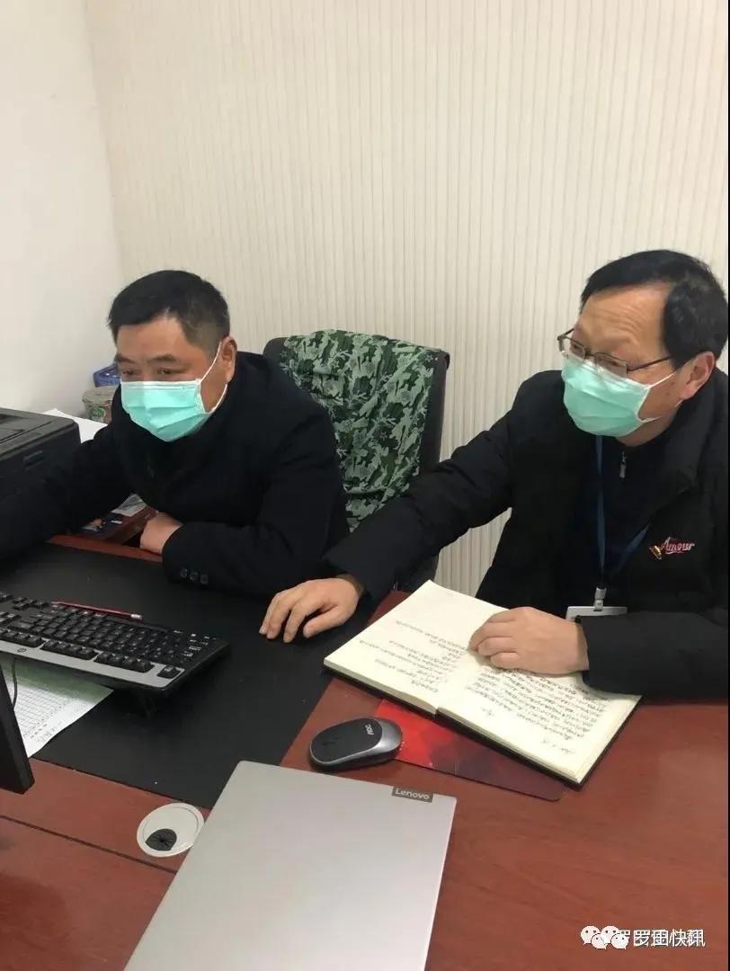 在疫情中逆行忙碌的罗田摄影人