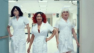 全网黑的顶流,只有她不屑翻身