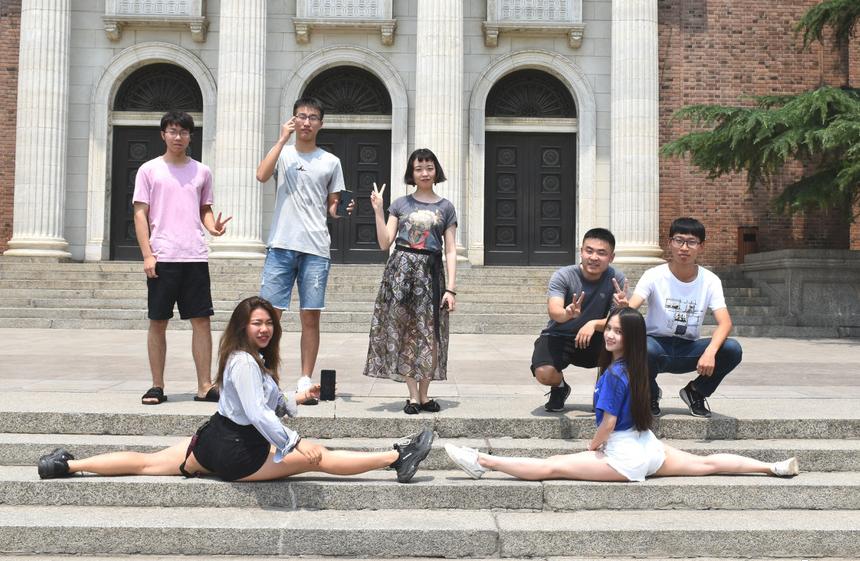 不仅有颜值还有才艺,清华有颜值又有实力的女生