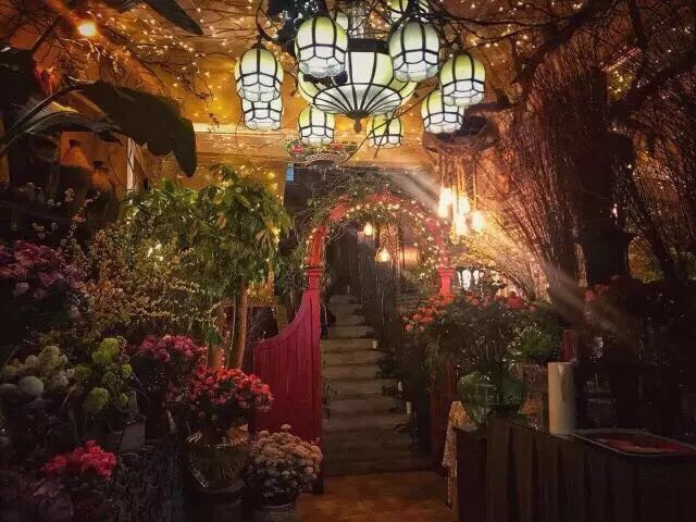 吖蜜探店第一站杭州“爱丽丝梦游仙境”