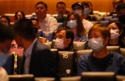 谢霆锋看陈木胜遗作,陈木胜谢霆锋落泪