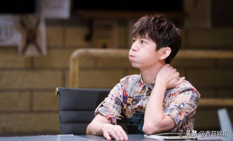 张杰谢娜何炅王菁一同去看电影,何炅王菁个人资料和照片