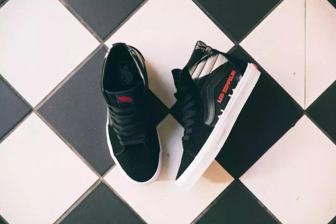 颜值不够衣品来凑高级感穿搭,颜值不够道具来凑墨镜style