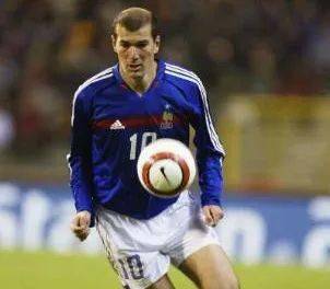 室内足球和职业足球,足球发展史带你了解