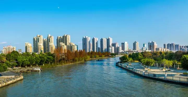 昆明十大风水排名榜最新,中国风水最好的10大城市排名公布