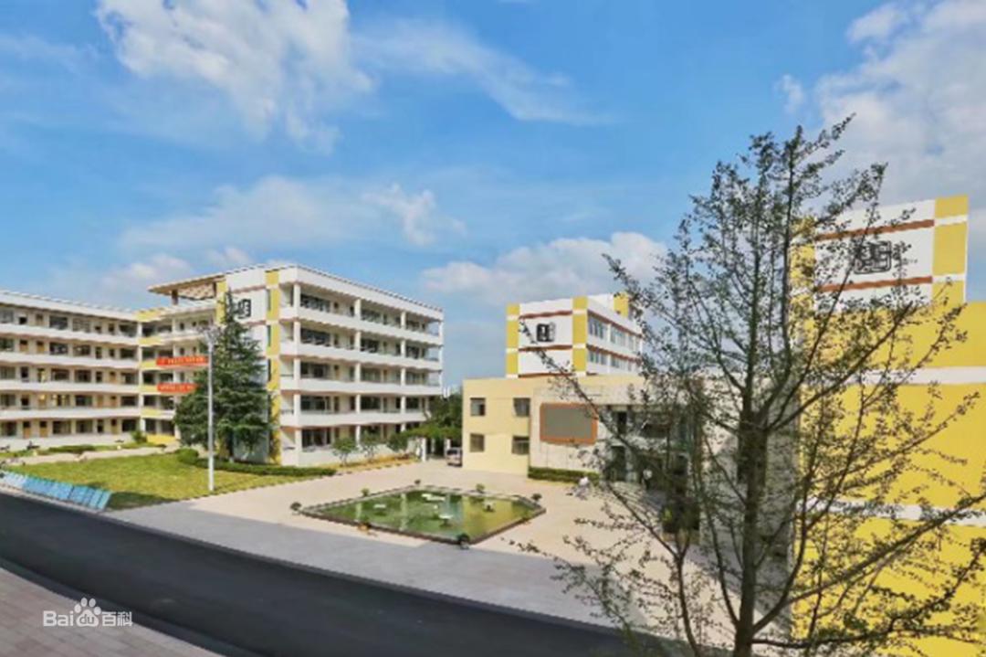 镇江实验高中在什么地方,镇江实验高中老师与学生视频