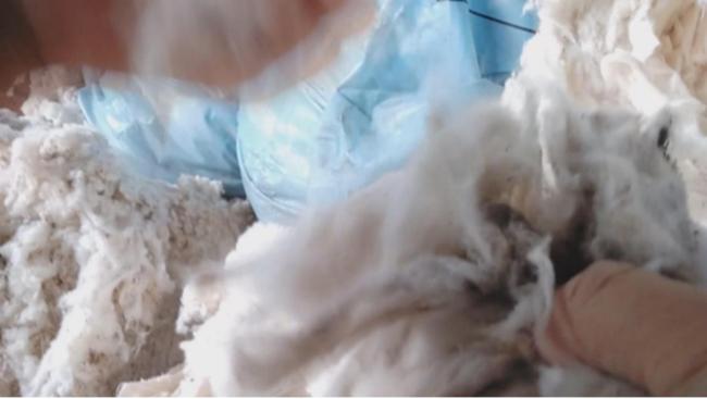 315曝光用旧袜子做毛巾,央视曝光旧袜子是毛巾原料