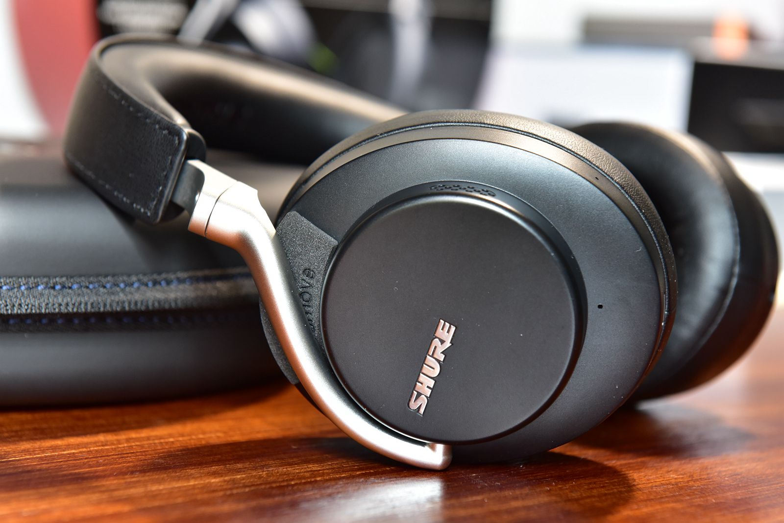 舒尔aonic50降噪如何,头戴耳机测评舒尔shureaonic50