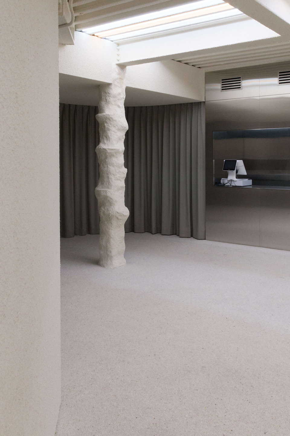 AnderssonBell旗舰店，首尔/CreativeStudioUnravel