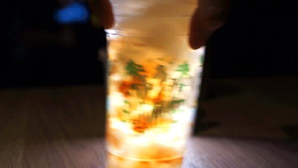 就这家连门都没有的2㎡小店,居然能在上海红17年?