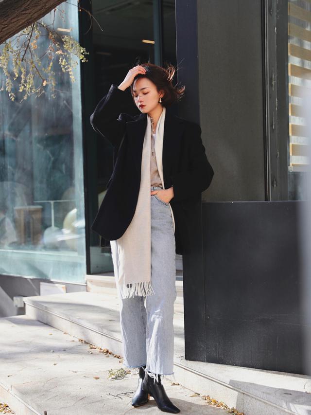 牛仔裤怎样穿搭,牛仔裤的穿搭技巧和方法