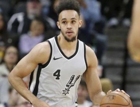 今天才明白什么叫：别队看球要钱，狗刺看球要命了！