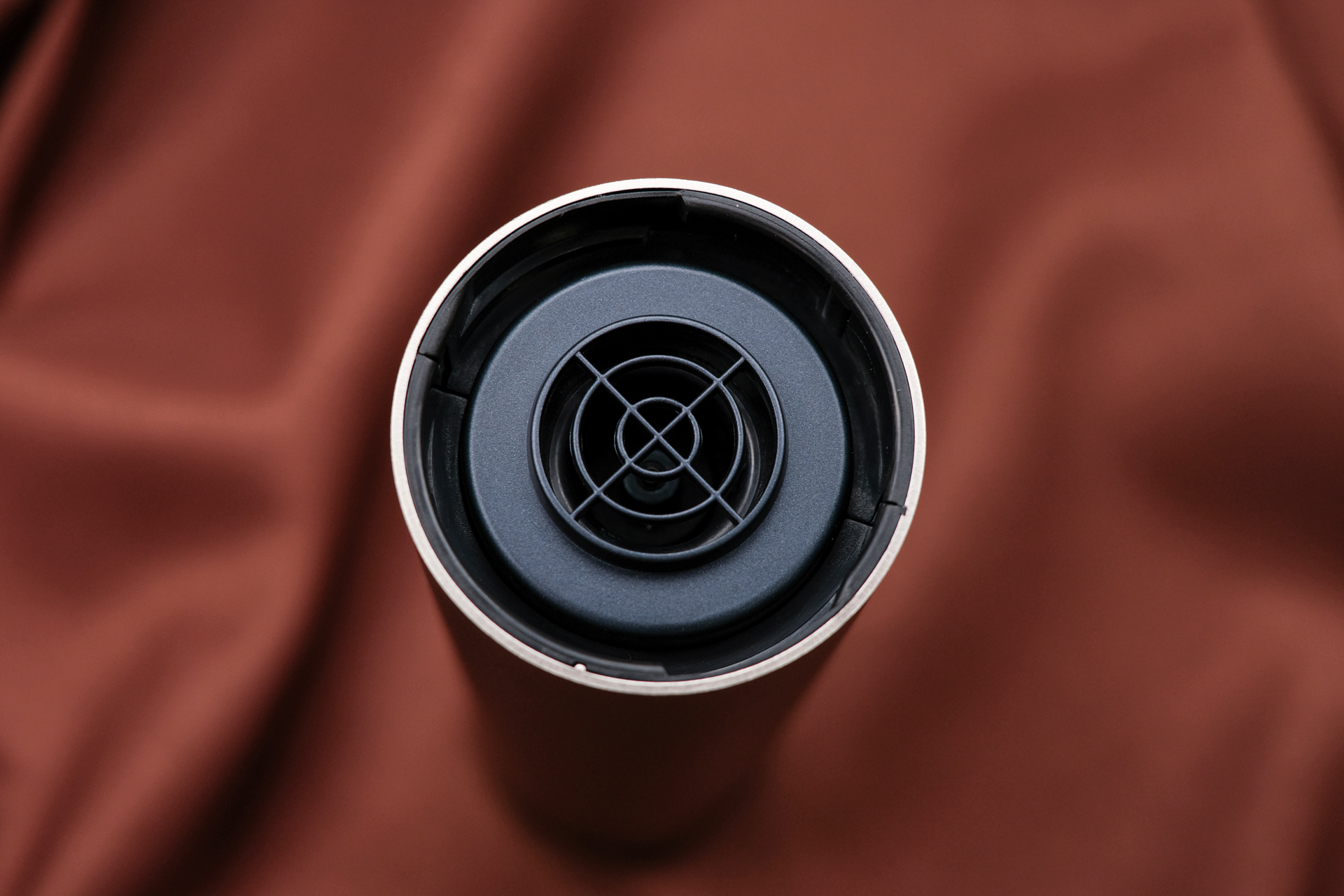 大吸力的便携式吸尘器真的好吗,好清理的家用吸尘器