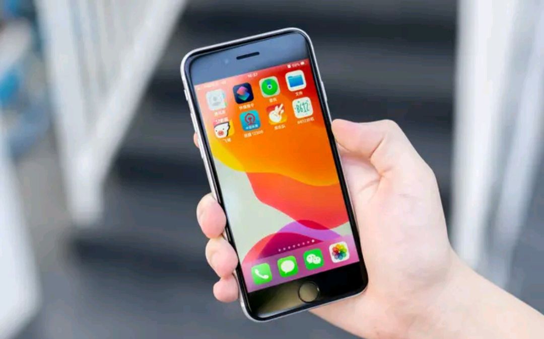 性价比高的iphonese2,现在买iphonese2代是什么体验