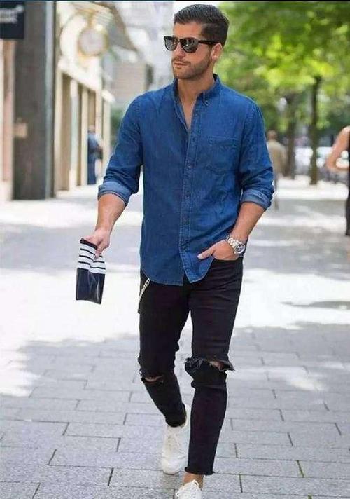 王耀庆片酬上亿节目穿超短裤,王耀庆穿短裤引热议