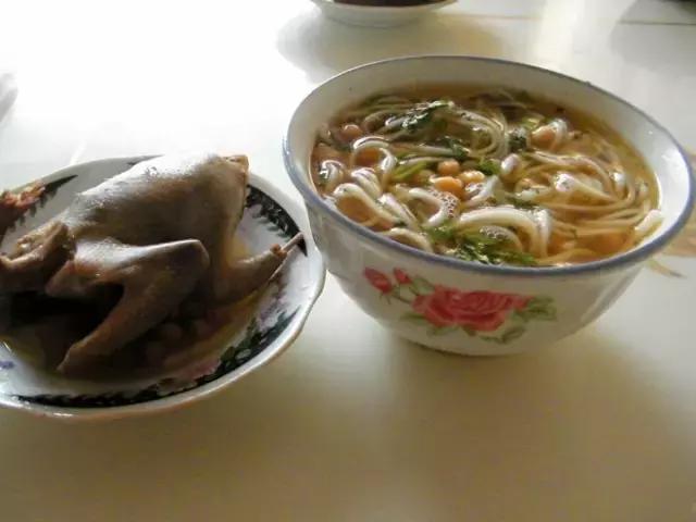 在*疆新**!你戴不了鸽子蛋,但喝得起鸽子汤!