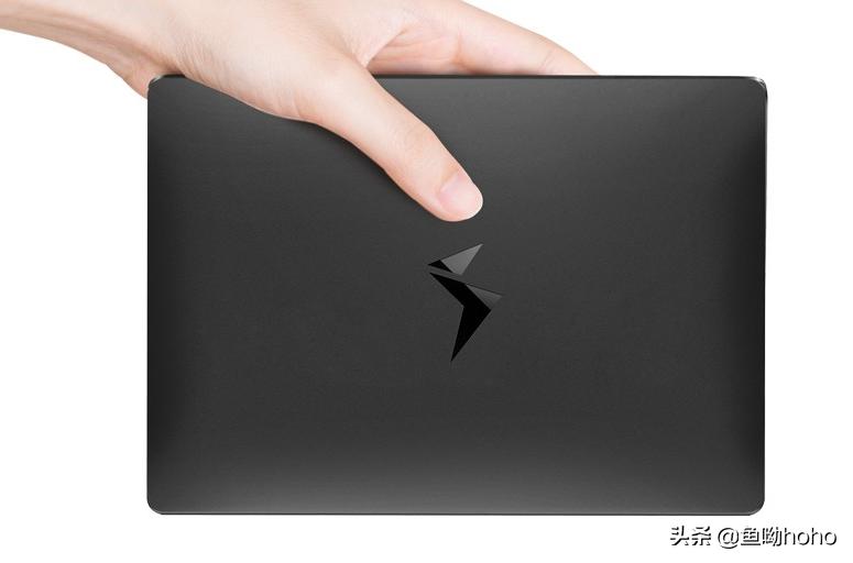 电脑：神奇小本上线迷你笔记本MAG1，平板大小/背光键盘/随时办公