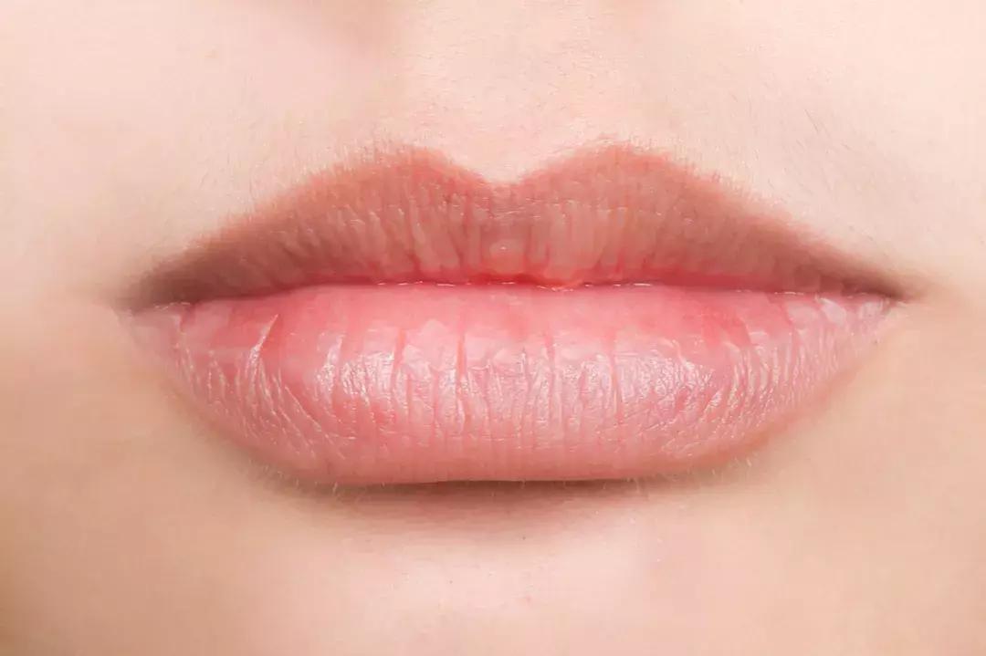 口红和唇妆,口红自然唇妆