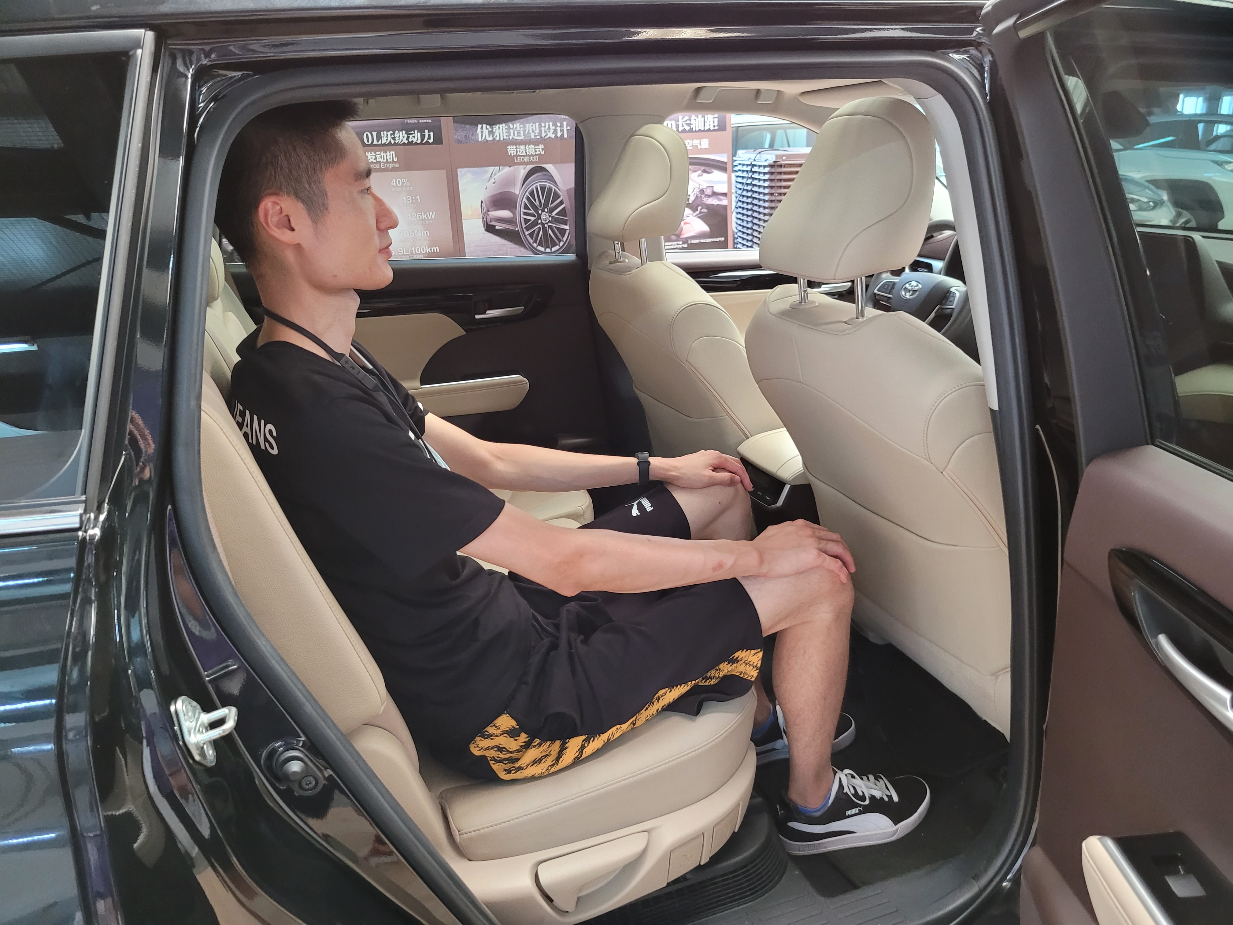 以前老汉兰达和现在汉兰达对比,新汉兰达空间尺寸直观图